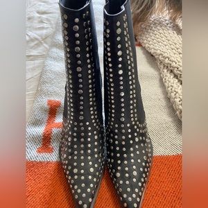 Shu Shop Zsuzsu boots NWOB W9